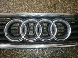 Audi A4 S4 B5 8D Grille calandre supérieure de pare-chocs avant 8D0853651R