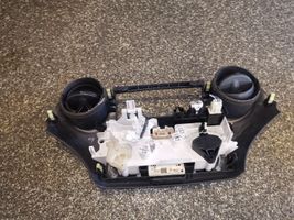 Toyota Yaris Oro kondicionieriaus/ klimato/ pečiuko valdymo blokas (salone) 758268701B