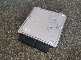 Volkswagen Touran I Sterownik / Moduł ECU 03C906032F