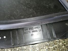 Nissan Leaf I (ZE0) Vetro del deflettore posteriore 822733NA0A