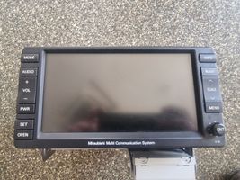 Mitsubishi Outlander Panel / Radioodtwarzacz CD/DVD/GPS 8750A143