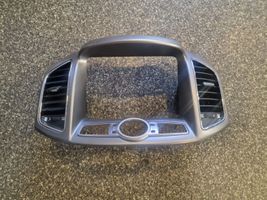 Chevrolet Captiva Verkleidung Radio / Navigation 