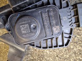 Chrysler 200 Accelerator throttle pedal 