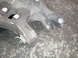 Audi A4 S4 B7 8E 8H Mocowanie sprężyny amortyzatora osi tylnej 