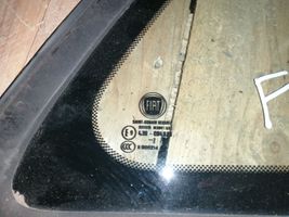 Fiat 500 Fenêtre latérale avant / vitre triangulaire 