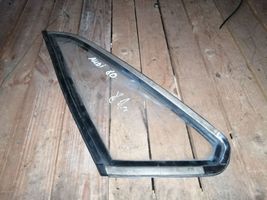 Audi 80 90 B2 Fenêtre latérale avant / vitre triangulaire 813845321A