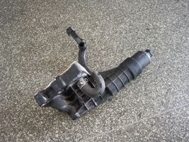 Mercedes-Benz SLK R172 Support de filtre à huile A2711801210