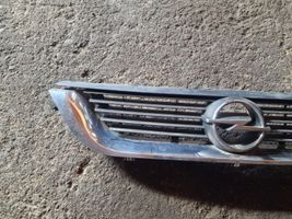 Opel Vectra B Griglia superiore del radiatore paraurti anteriore 