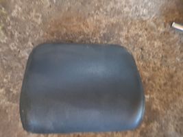 Volkswagen PASSAT B6 Rear seat headrest 