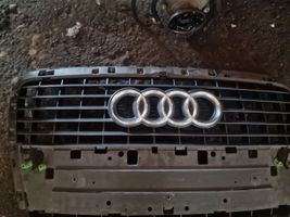 Audi A8 S8 D3 4E Etupuskurin ylempi jäähdytinsäleikkö 4E0853651AE