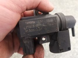 Toyota Corolla Verso E121 Solenoidinis vožtuvas 258190R010