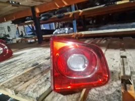 Volkswagen Tiguan Lampy tylnej klapy bagażnika 5N0945093C