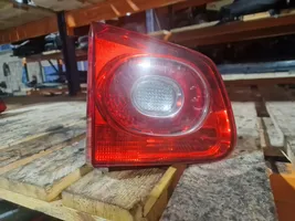 Volkswagen Tiguan Lampy tylnej klapy bagażnika 5N0945093C