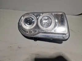 Chrysler 300 - 300C Lampa przednia 