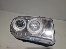 Chrysler 300 - 300C Lampa przednia 