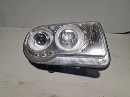 Chrysler 300 - 300C Lampa przednia 