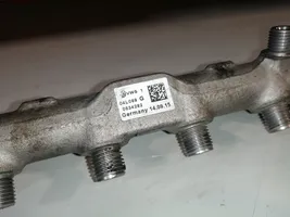 Audi A6 S6 C7 4G Kraftstoffverteiler Einspritzleiste Verteilerrohr 04L089G