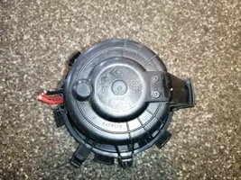 Citroen C5 Ventola riscaldamento/ventilatore abitacolo L5771000