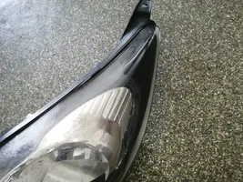 Ford Fiesta Lampa przednia 8A6113W030AH