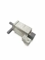 Audi A8 S8 D3 4E Solenoidinis vožtuvas 077906283B