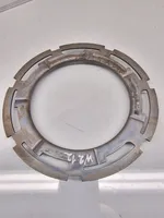 Mercedes-Benz E W212 Bague de verrouillage pour réservoir de carburant A0014711430