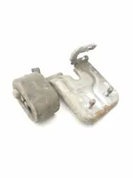 Mercedes-Benz E W212 Staffa/supporto di montaggio della marmitta A2124922241