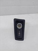 BMW 1 E81 E87 Connettore plug in AUX 6930561