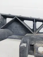 Mazda 5 Soporte del parachoques delantero C23550161