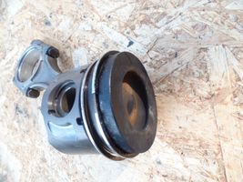 Ford Focus Piston with connecting rod 