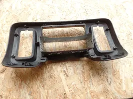 Renault Trafic II (X83) Radio/GPS head unit trim 