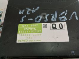 Toyota Verso Set scatola dei fusibili 89221-52242