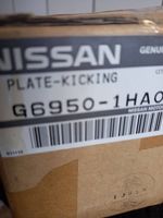 Nissan Micra Set di rifiniture davanzale (interno) 469501HA00