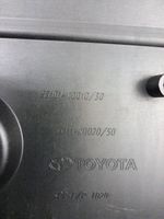 Toyota Yaris XP210 Etupuskurin ylempi jäähdytinsäleikkö 53101K0010