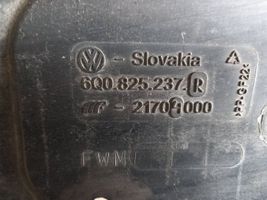 Skoda Fabia Mk1 (6Y) Variklio dugno apsauga 6Q0825237