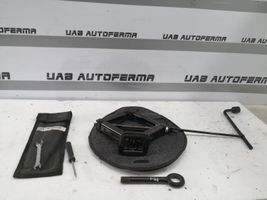 Hyundai i40 Set di attrezzi 091300B000