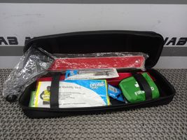 Renault Megane IV Trousse de premiers secours 