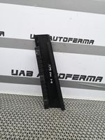 Audi Q2 - Rivestimento modanatura del vetro della portiera posteriore 81A839901