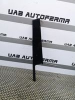 Audi Q2 - Rivestimento modanatura del vetro della portiera anteriore 81A837901