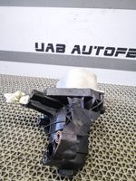 Audi Q2 - Supporto di montaggio del filtro dell’olio 03N117021