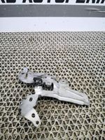 Renault Kadjar EGR-venttiilin/lauhduttimen kiinnike 223673726R