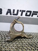 Renault Megane IV Vetoakselin tukilaakerin kiinnike 397747134R