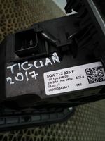 Volkswagen Tiguan Lewarek zmiany biegów / górny 5QK713025F