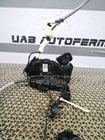 Volkswagen Tiguan Serratura portiera anteriore 5NC837015B