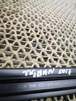 Volkswagen Tiguan Etuoven tuulilasin kisko 5NA837479