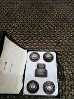 KIA Sportage Anti-theft wheel nuts and lock LP490ADU00