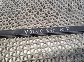 Volvo S60 Priekinių durų stiklo apdaila 