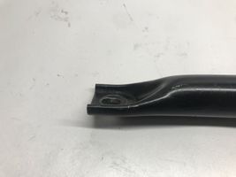 BMW 7 F01 F02 F03 F04 Kita variklio skyriaus detalė 7184386