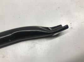 BMW 7 F01 F02 F03 F04 Kita variklio skyriaus detalė 7184386