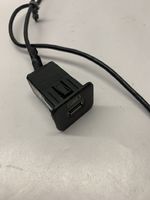 Jeep Cherokee USB-pistokeliitin 68225325AA