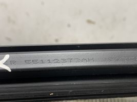 Dodge RAM Joint d'étanchéité de vitre avant 55112373AH